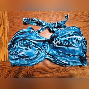 VENUS Blue Patterned Bikini Top